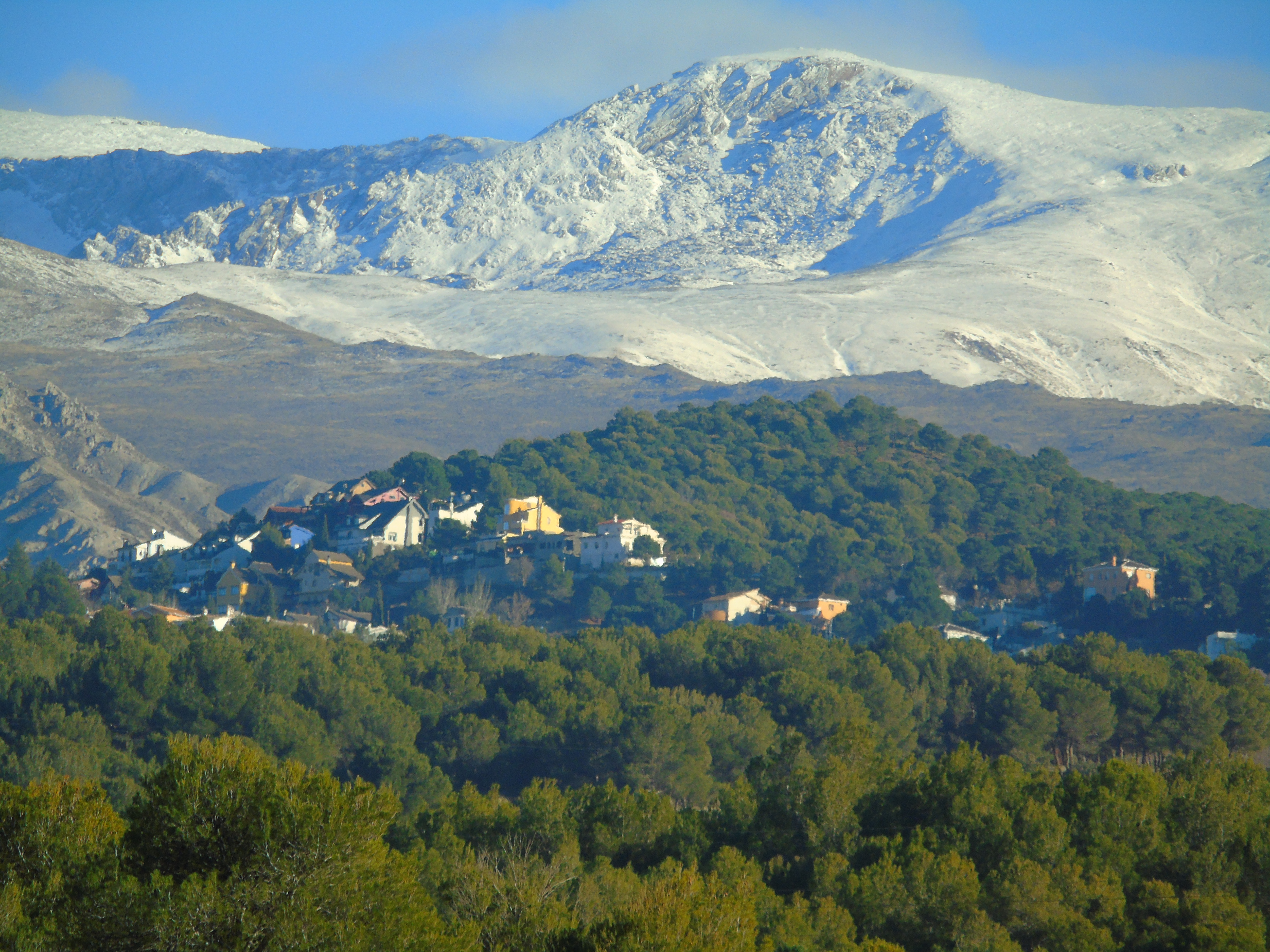 Vista de la Urbanizacion donde estamos desde la Ciudad de Granada a 8km de distancia